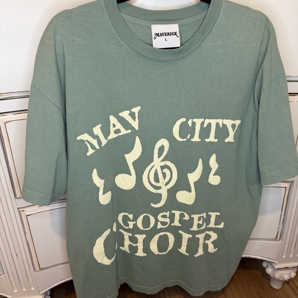 Maverick City Tops - Maverick City Gospel Choir Graphic T Shirt Large Sage Green
